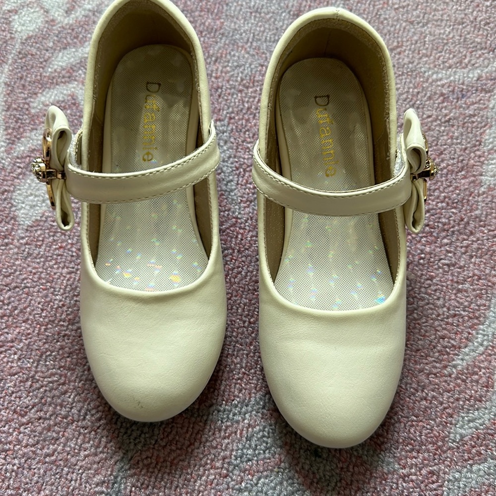 Dufannie girls shoes size 12